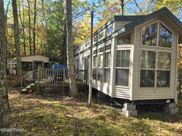 132 Yuma Ln, Shohola, PA 18458