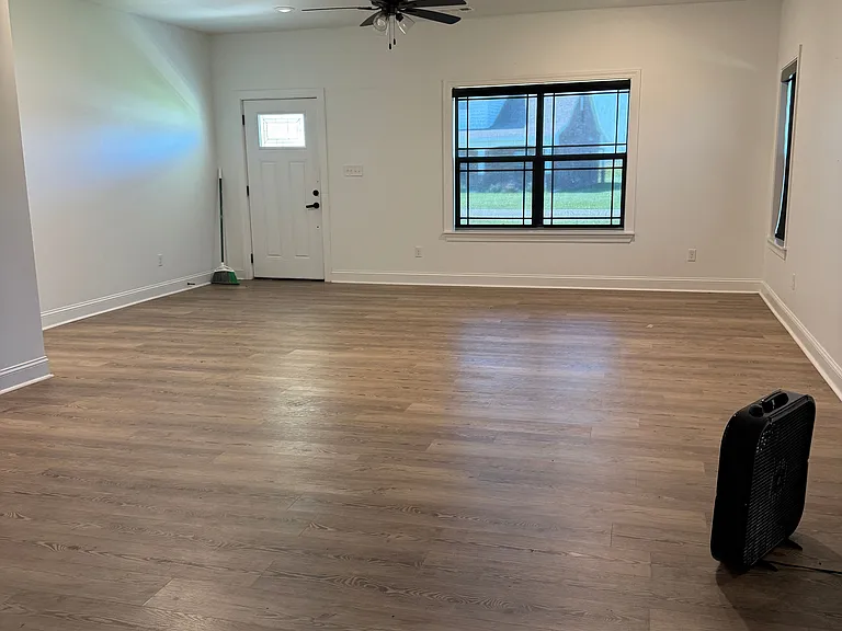 111 Chandlor Cir — Photo 30