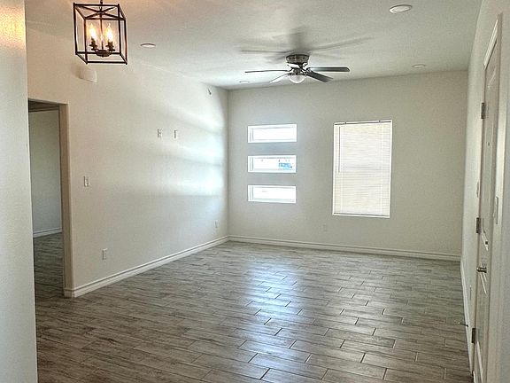 4th image of 1700 New Orleans Cir #1