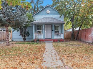 435 SW H St, Grants Pass, OR 97526