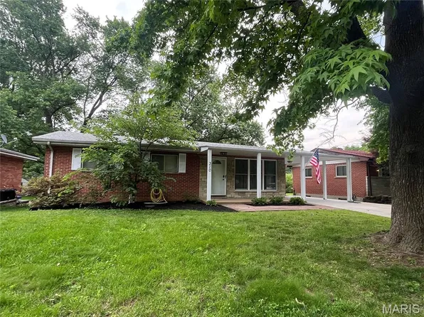 310 Paul Ave, Florissant, MO 63031