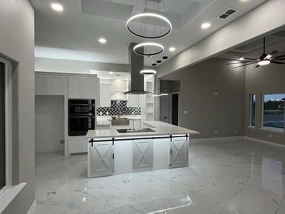 5th image of 408 Noble Dr