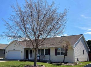 911 Gerard Dr, Green Bay, WI 54302