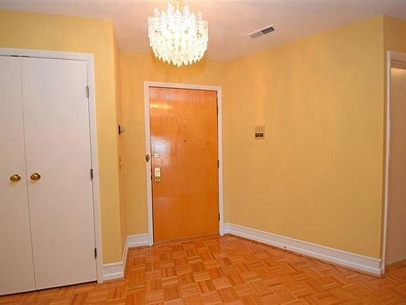 4th image of 3542 Amberacres Dr Unit 202