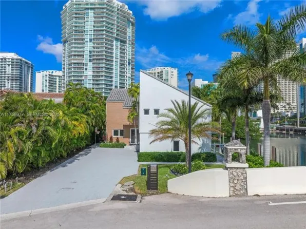 201 Atlantic Ave, Sunny Isles Beach, FL 33160