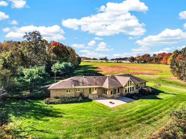 1294 Harlan Rd, Lucas, OH 44843