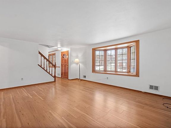 4th image of 3505 Ashland Dr