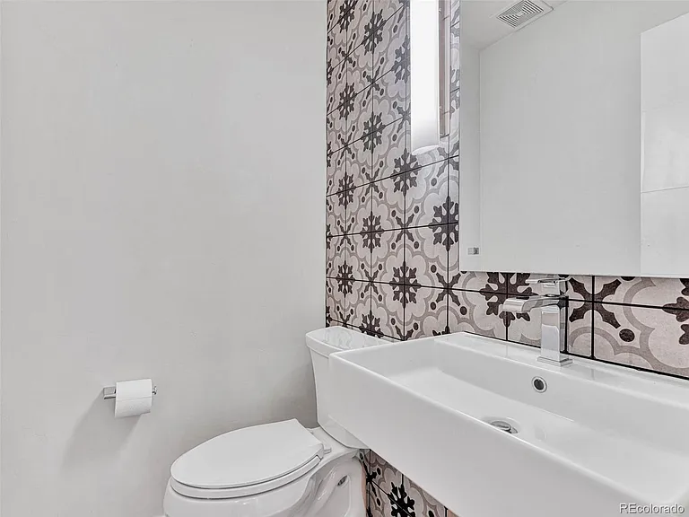 2625 W 25th Ave #4 — Photo 12