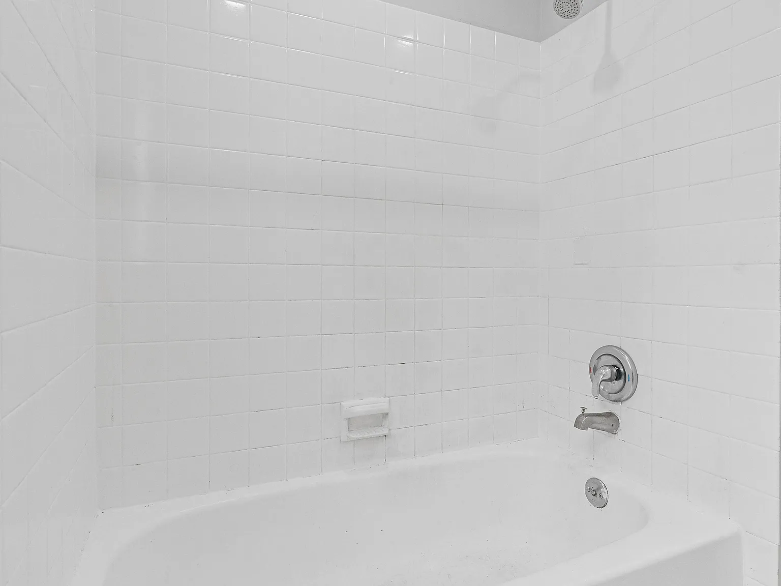 2 bed, 918 sqft, $2,250 — Photo 2