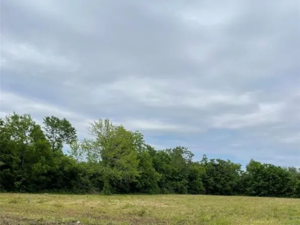 2504 Massey Tompkins Rd, Baytown, TX 77521