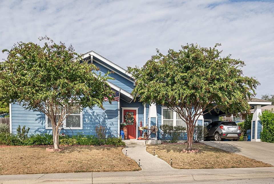 1st image of 109 Ivy Ln