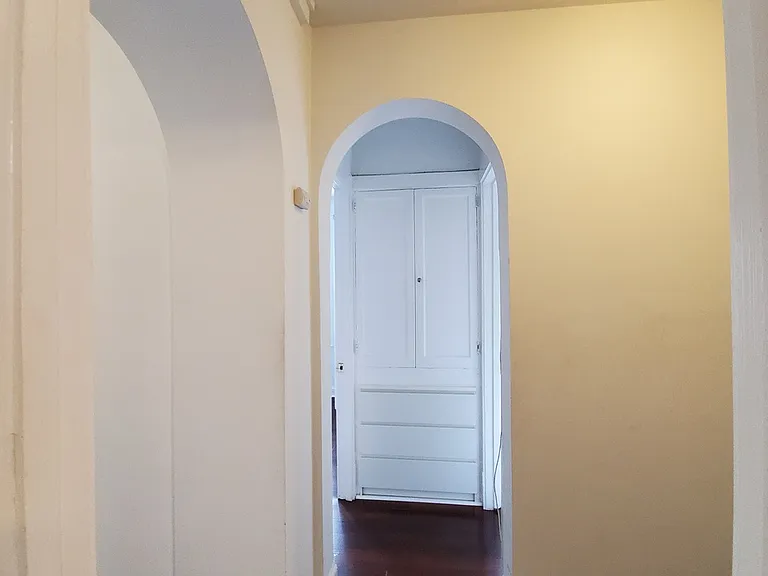 2BR Hall