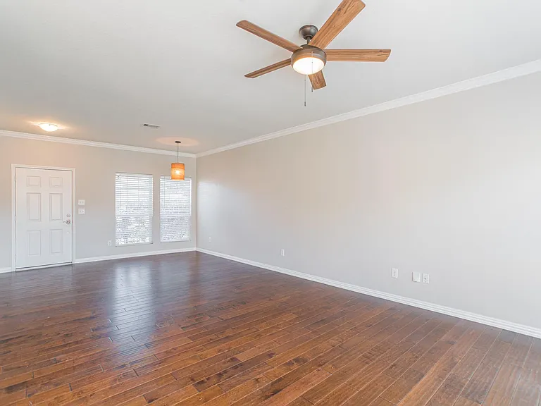22519 Goss Spring Ct — Photo 14
