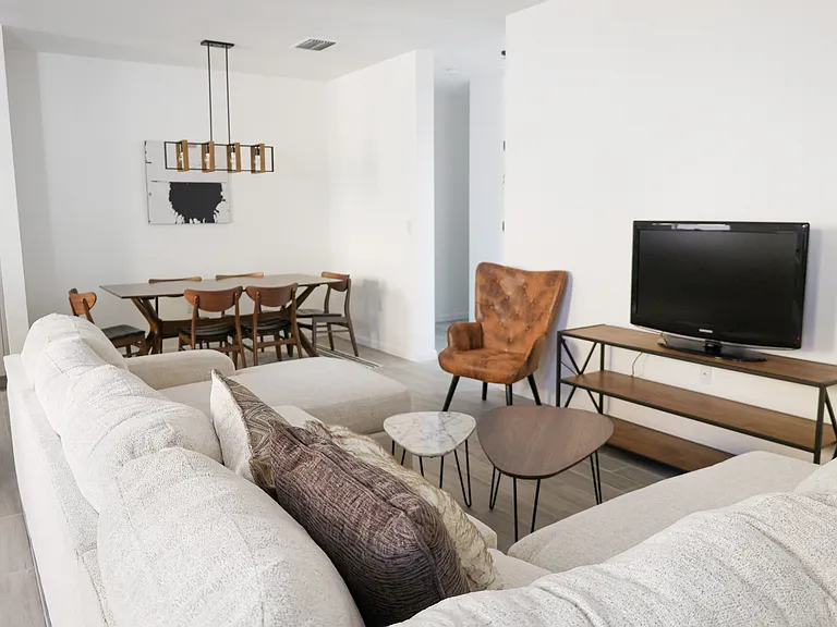 1221 NW 45th St #2 — Photo 12