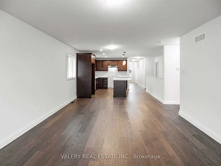 9 Peachleaf Ln — Photo 12