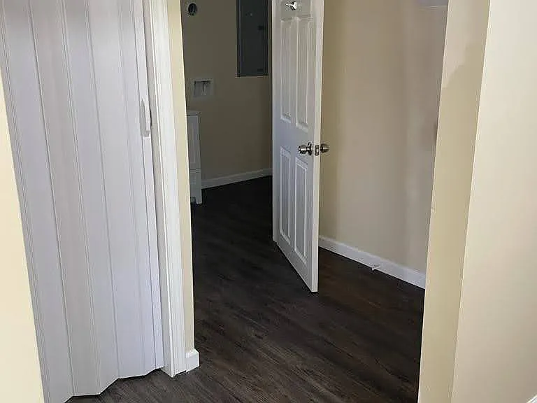 4670 Lindsey Dr — Photo 17