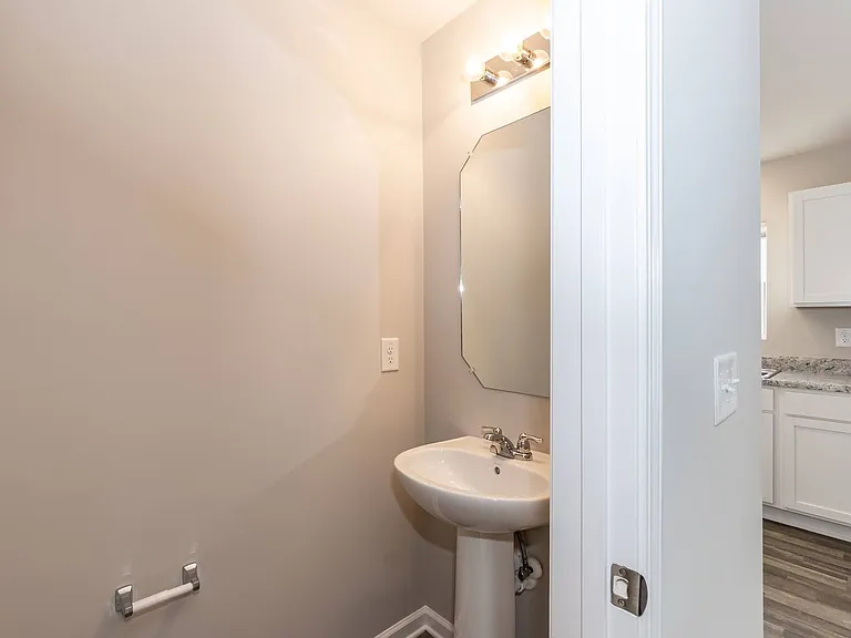 1859 Northside Dr — Photo 10