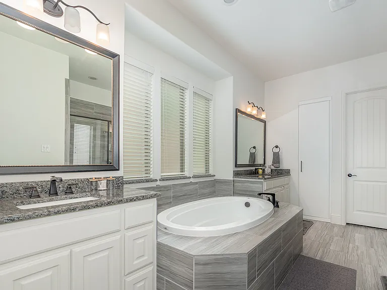 605 Conifer Ln — Photo 17