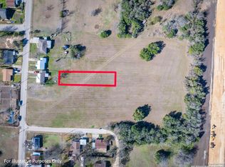 E Pine St #1, Seguin, TX 78155