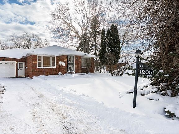 2nd image of 1205 Mineral Springs Rd