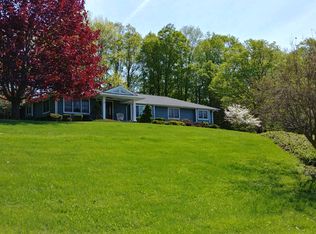 25 San Souci Dr, Pawling, NY 12564