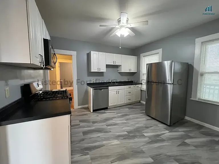 142 Washington St #1 — Photo 30