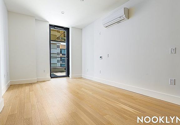 3rd image of 250 Gold St #1007