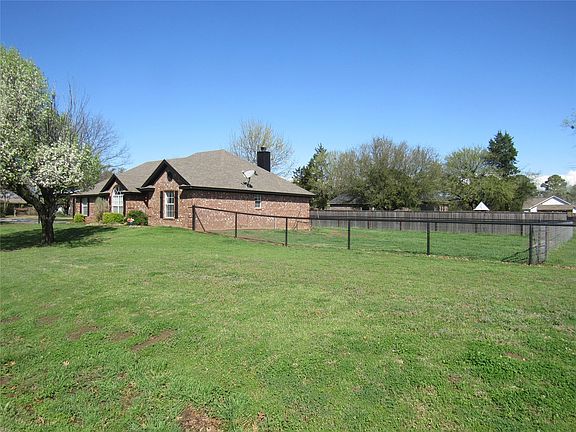 3rd image of 4019 E Fm 120