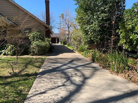 2nd image of 2189 Oakmont St #0