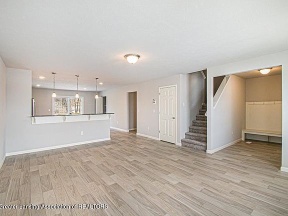 5th image of 4596 Rose Ct