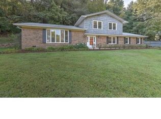 2125 Longreen Rd, Kingsport, TN 37660