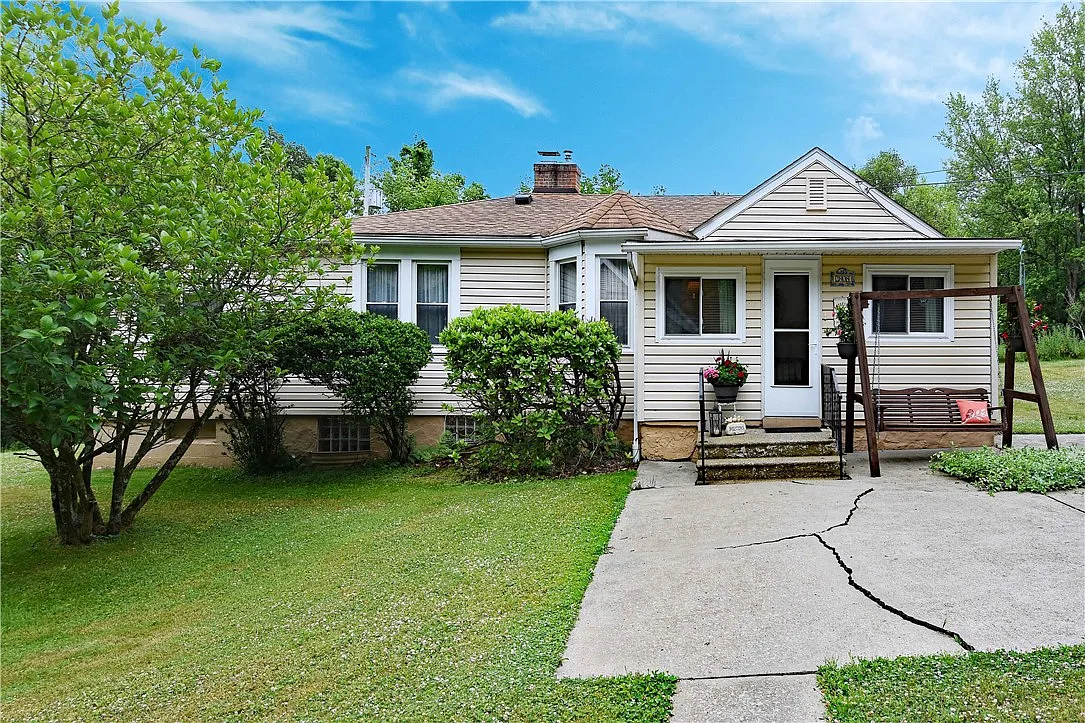 2808 Florence Dr photo 1