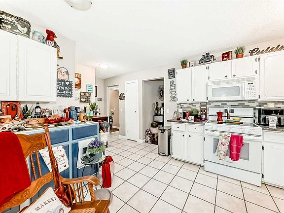 5th image of 20 W Deermont Way SE