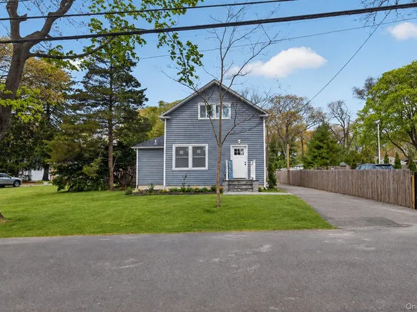 33 Fischer Avenue, Islip Terrace, NY 11752