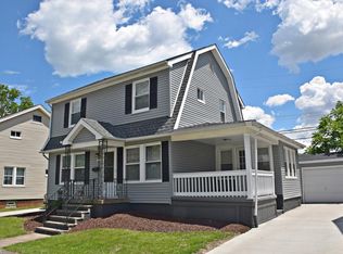 1619 Blossom Park Ave, Lakewood, OH 44107