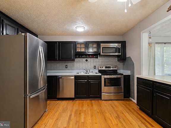 2nd image of 28 High Spruce Rd