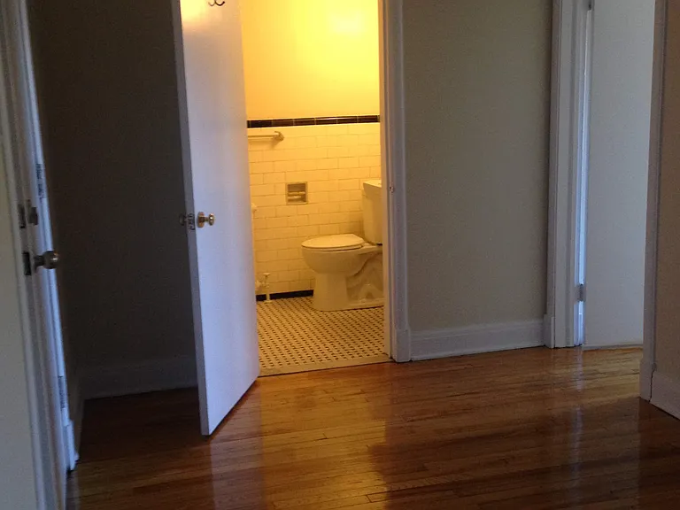 265 Daly Ave — Photo 16