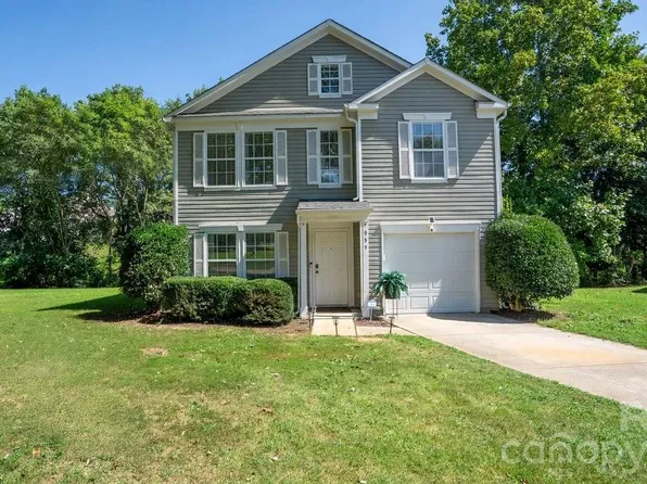 935 Torsion Ln, Clover, SC 29710