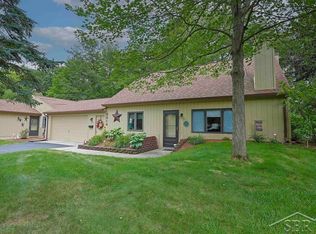 5014 Raintree Dr, Midland, MI 48640