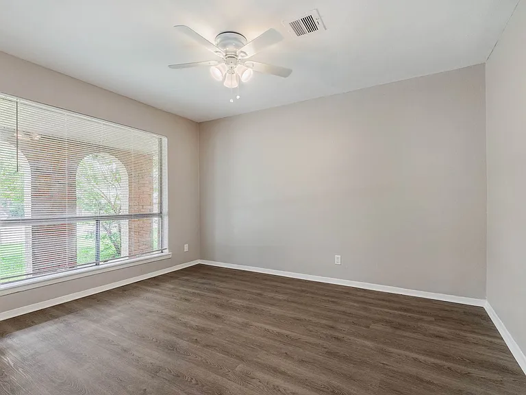 1210 Neal Pickett Dr — Photo 3