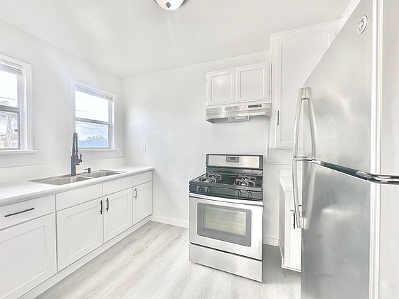 5th image of 10803 S Figueroa St #10811