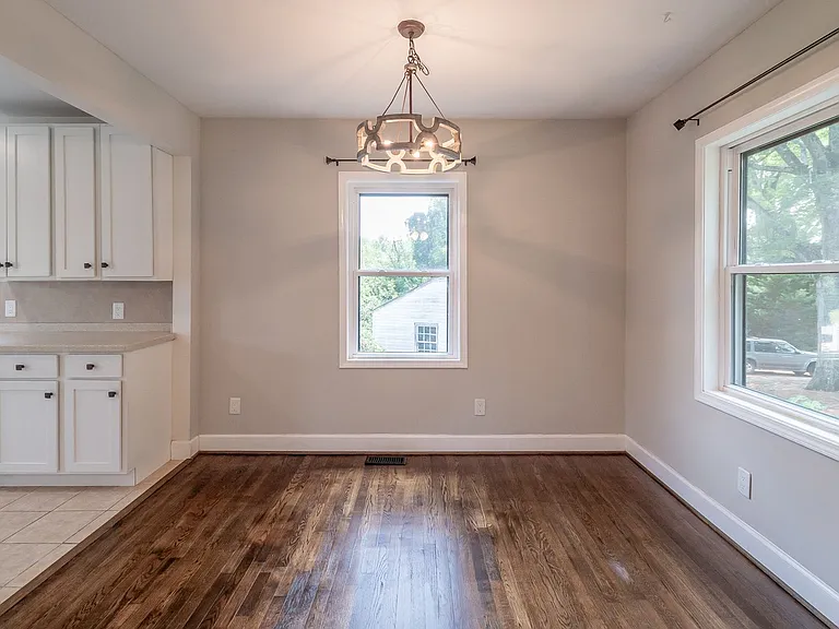 2520 Brentwood Pl — Photo 6