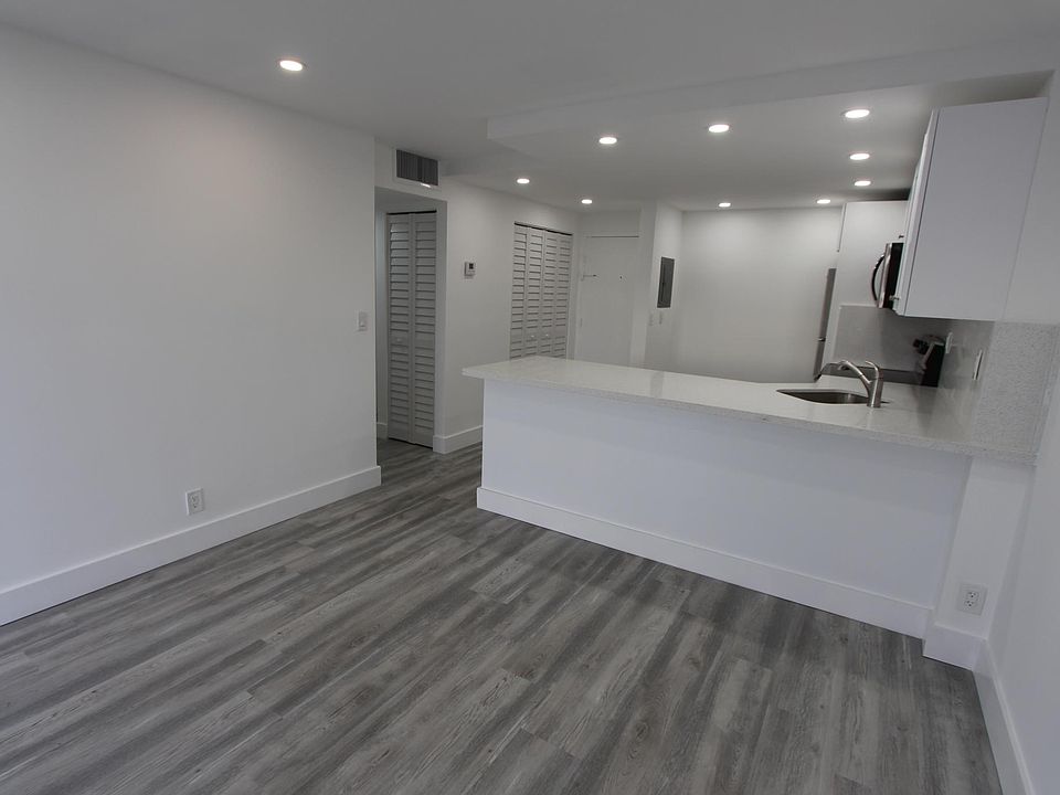 1st image of 801 NW 47th Ave #706