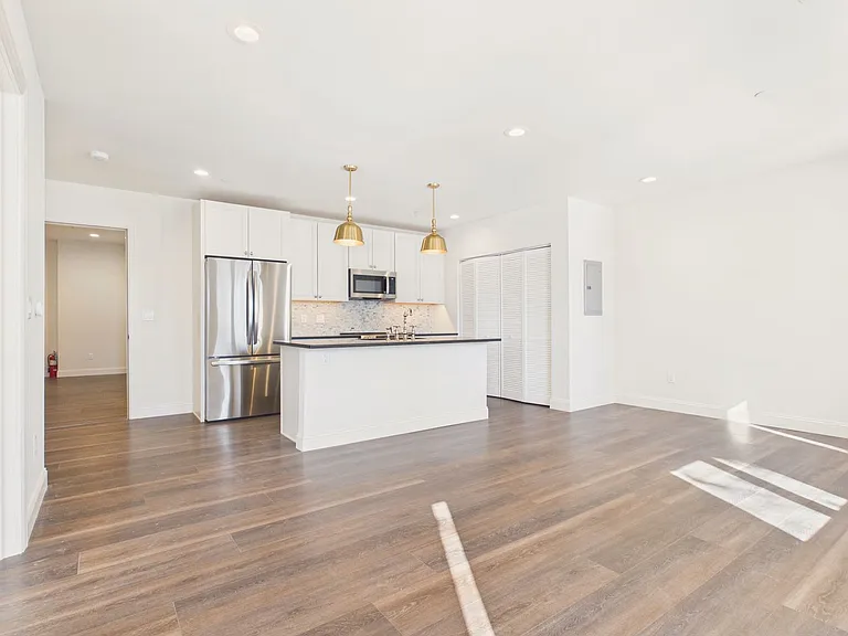 1400 Market St — Photo 6