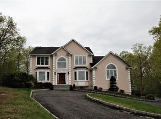 29 Pierce Dr, Stony Pt, NY
