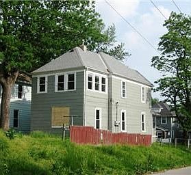 2nd image of 1050 Sandusky Ave