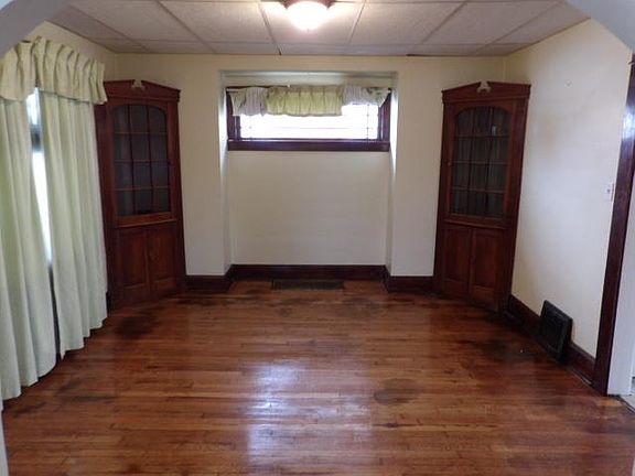 2nd image of 826 E Avondale Ave