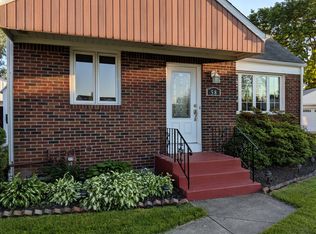 58 Cathedral Ln, Buffalo, NY
