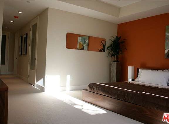 4th image of 1517 S Bentley Ave APT 301