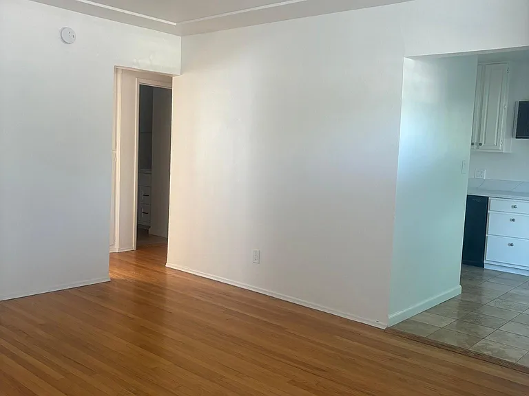 4848 Parks Ave — Photo 3